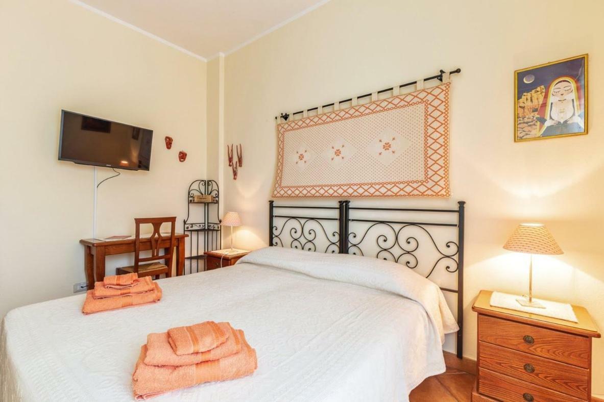 Il Leccio Bed and Breakfast Tortolì Buitenkant foto