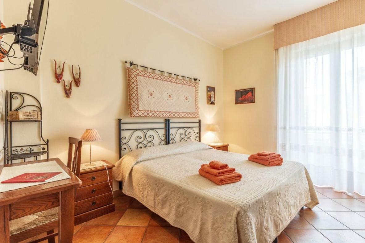 Il Leccio Bed and Breakfast Tortolì Buitenkant foto